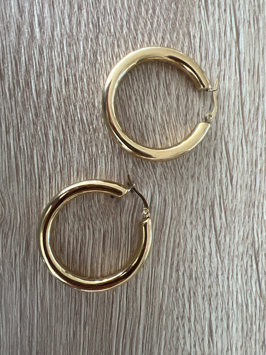 Goude hoops medium